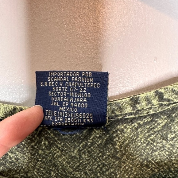 Vintage Escandalo textured Hunter green tank with cut out - Picture 5 of 7